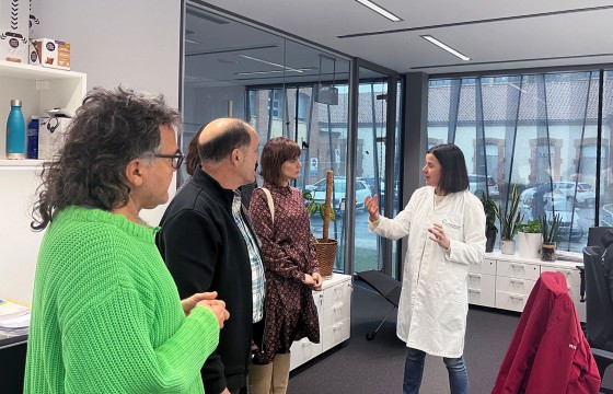 Berta Ibáñez y Julián Librero del Servicio Científico-Técnico de Metodología y Evaluación de Servicios Sanitarios explican su trabajo en la diabetes.