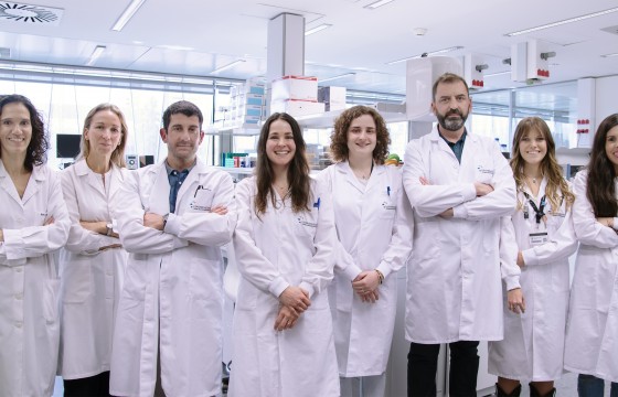 De izda. a dcha.: Maite Solas y Elena Puerta (Universidad de Navarra), Joaquín Fernández, Adriana Cortés, Paz Cartas, Enrique Santamaría, Elena Anaya y Mercedes Lachén (Navarrabiomed).